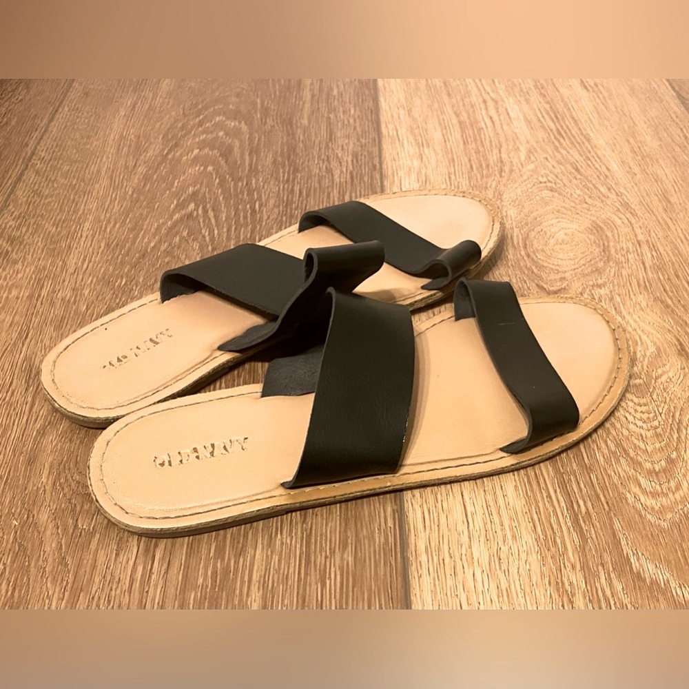 Old navy flip flops.